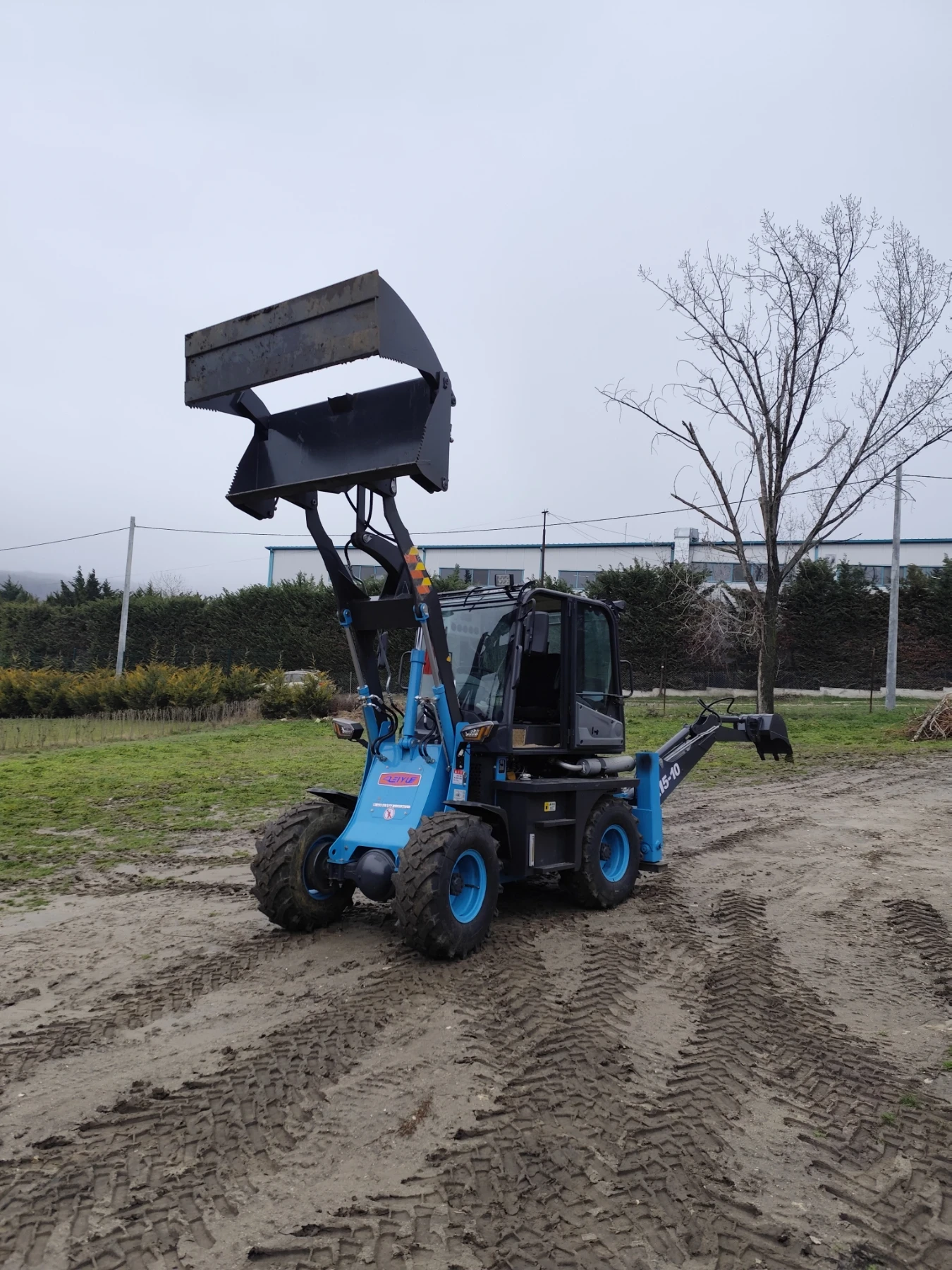 Багер Case Infront32 - изображение 2