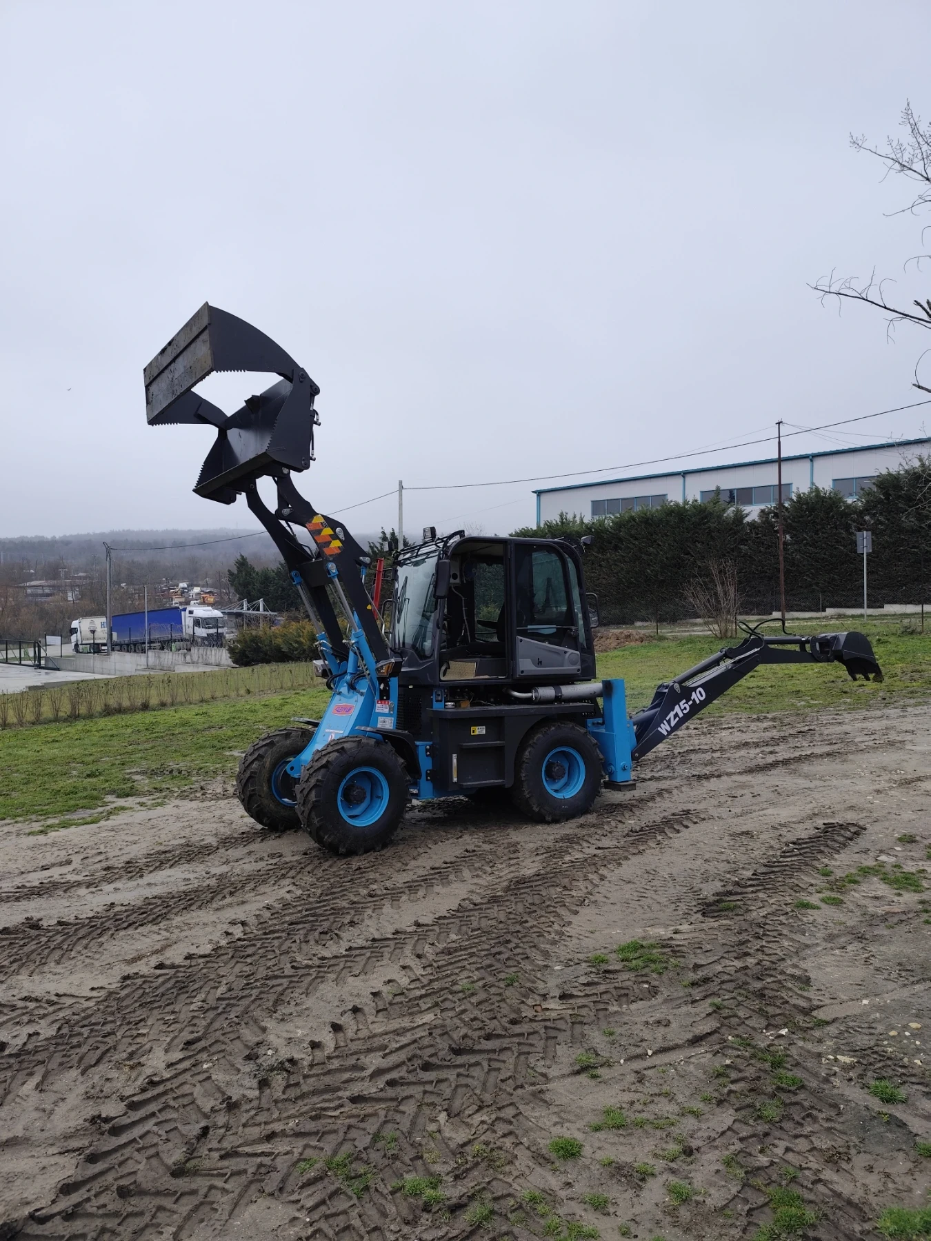 ����� Case Infront32 | Mobile.bg � ����������� 1