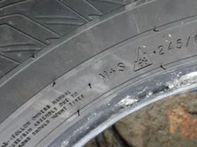 Гуми Зимни 245/65R17, снимка 10