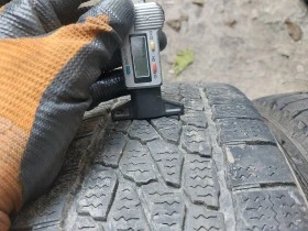 Гуми Зимни 215/65R16, снимка 5