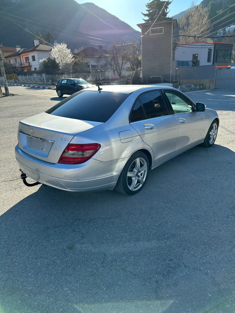 Mercedes-Benz C 220, снимка 7 - Автомобили и джипове - 49563161