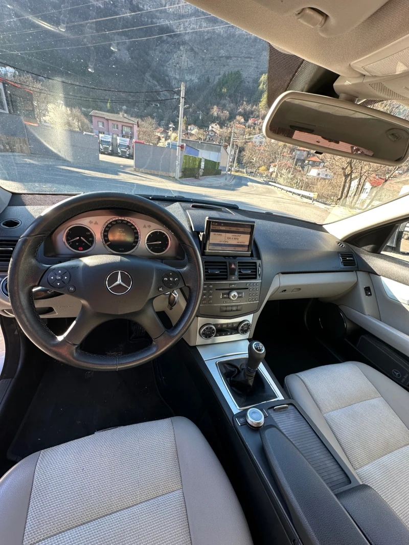 Mercedes-Benz C 220, снимка 13 - Автомобили и джипове - 49563161