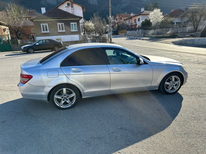 Mercedes-Benz C 220, снимка 5 - Автомобили и джипове - 49563161