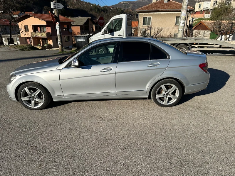 Mercedes-Benz C 220, снимка 4 - Автомобили и джипове - 49563161