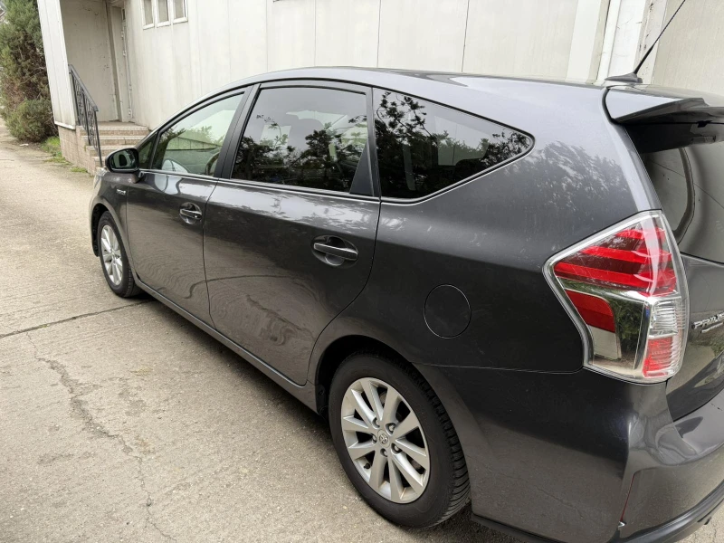 Toyota Prius Prius+ , снимка 17 - Автомобили и джипове - 49592971