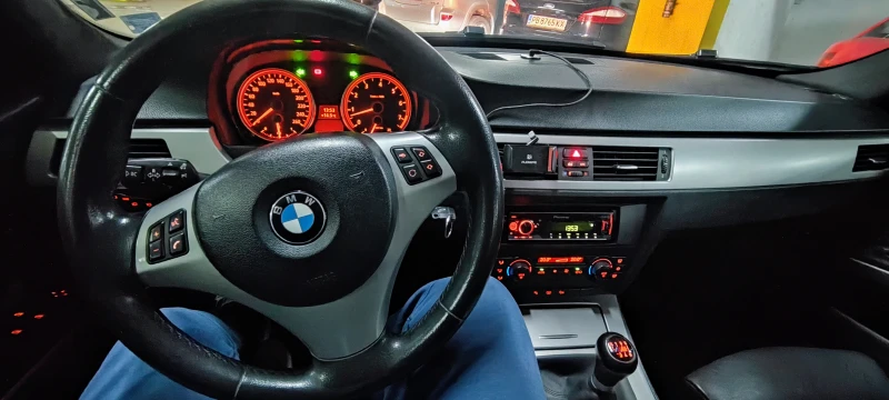 BMW 330 xi, снимка 7 - Автомобили и джипове - 52901813