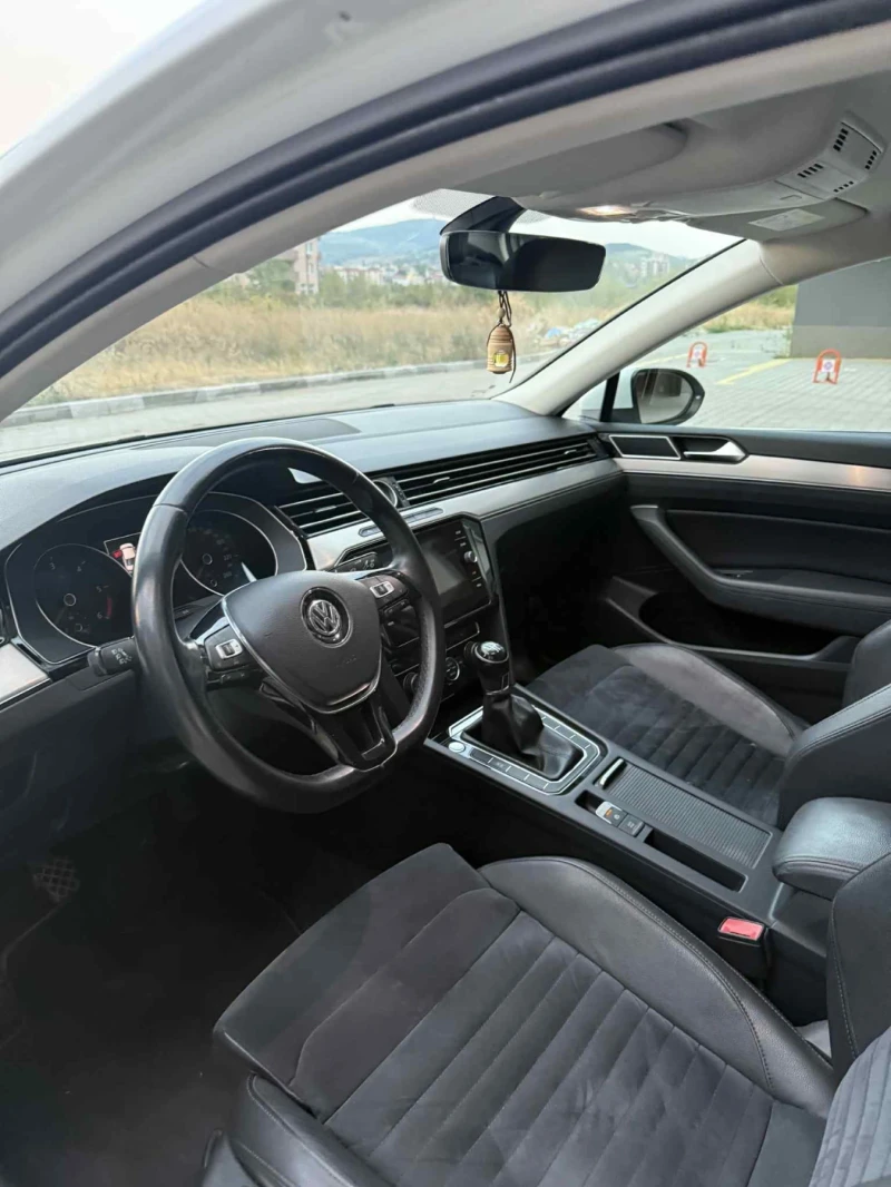 VW Passat, снимка 7 - Автомобили и джипове - 52095603