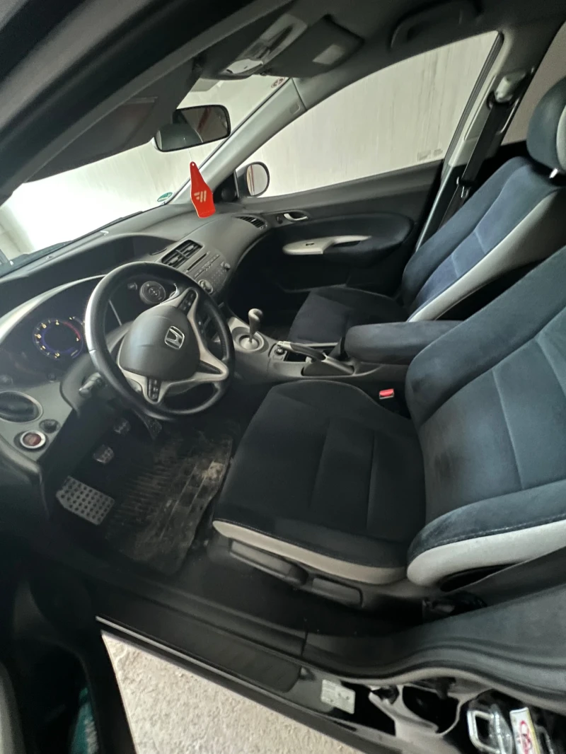 Honda Civic 2.2 i-CTDI, снимка 6 - Автомобили и джипове - 53293153