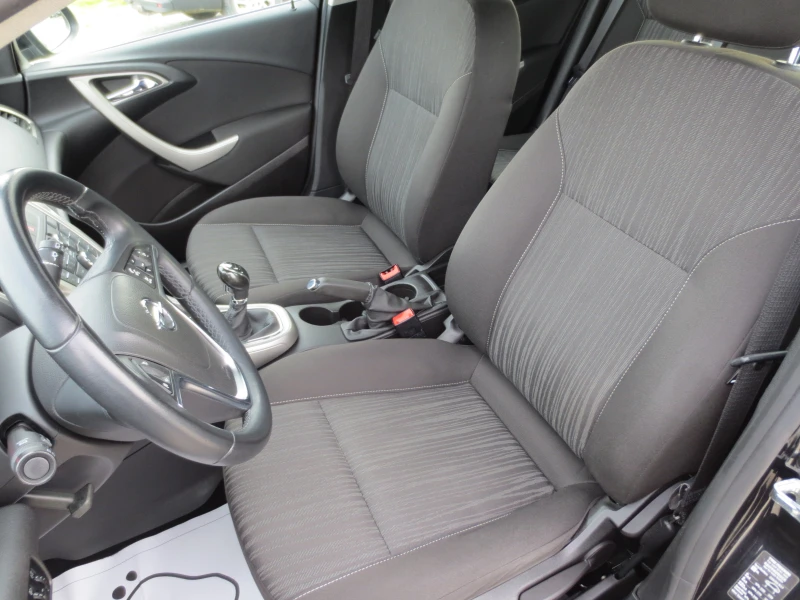 Opel Astra 1.7 CDTI , снимка 10 - Автомобили и джипове - 53594825