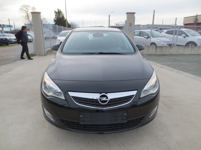 Opel Astra 1.7 CDTI , снимка 2 - Автомобили и джипове - 53594825
