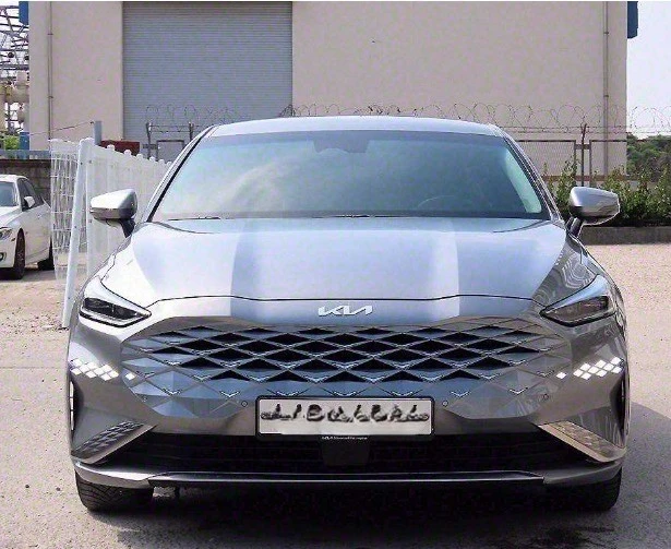 Kia K8 �������� �� 2�., ����������, �������� ����� ������ | Mobile.bg � ����������� 2