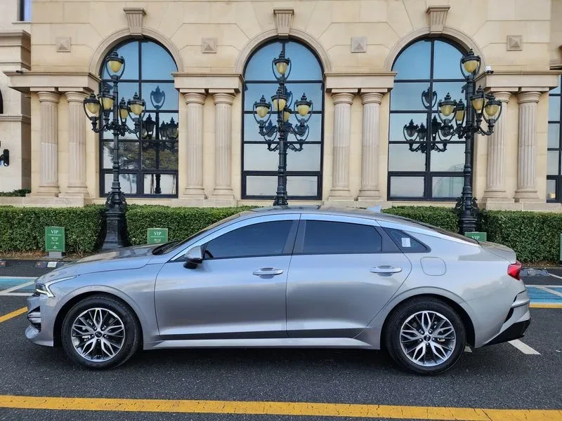 Kia K5 2.0, снимка 11 - Автомобили и джипове - 54263549