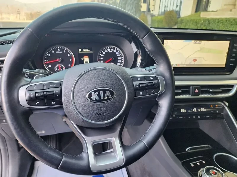 Kia K5 2.0, снимка 15 - Автомобили и джипове - 54263549