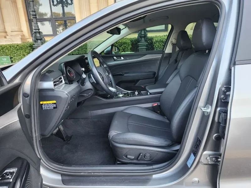 Kia K5 2.0, снимка 10 - Автомобили и джипове - 54263549