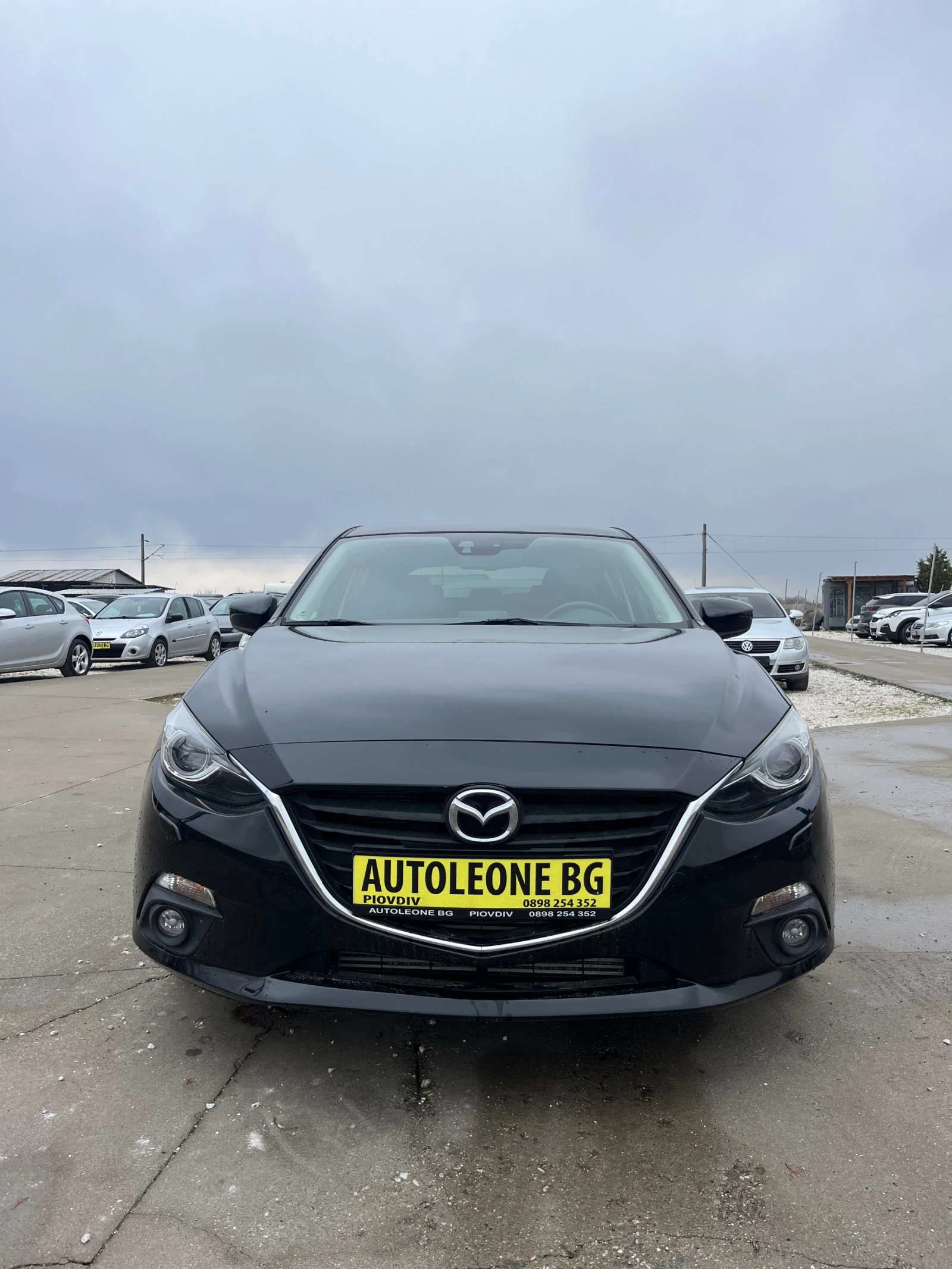 Mazda 3 2.2 SKYACTIV - изображение 2