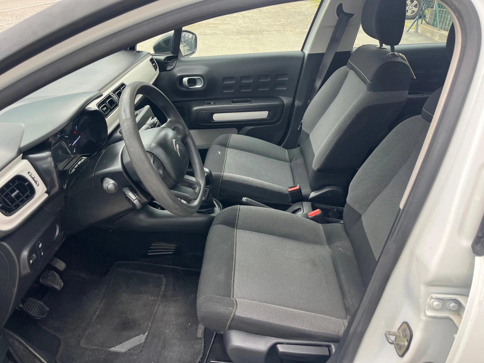 Citroen C3 1.6 HDI - изображение 9