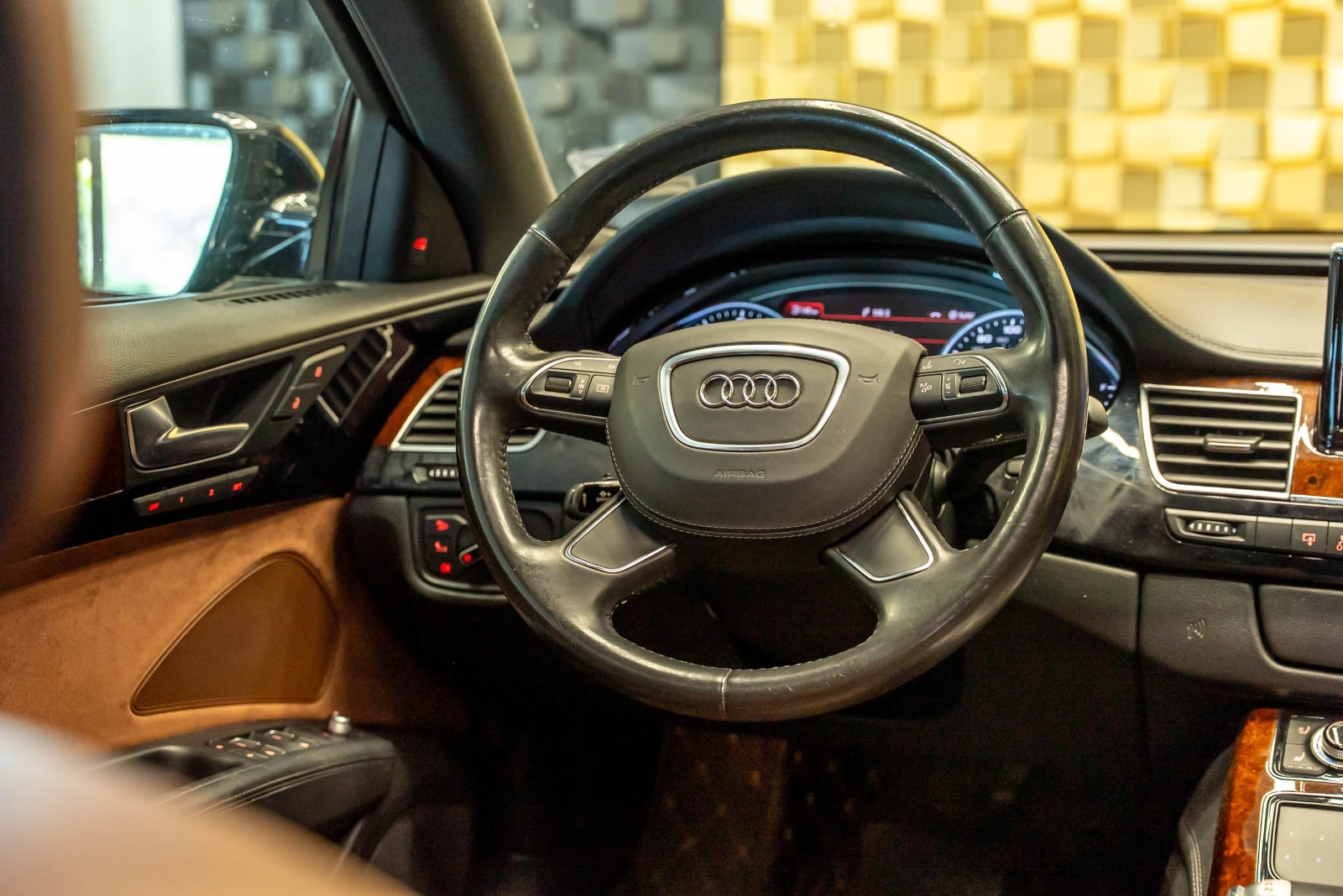 Audi A8 4.2 L - изображение 9