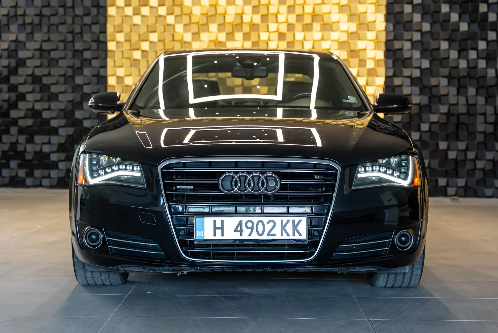 Audi A8 4.2 L - изображение 3