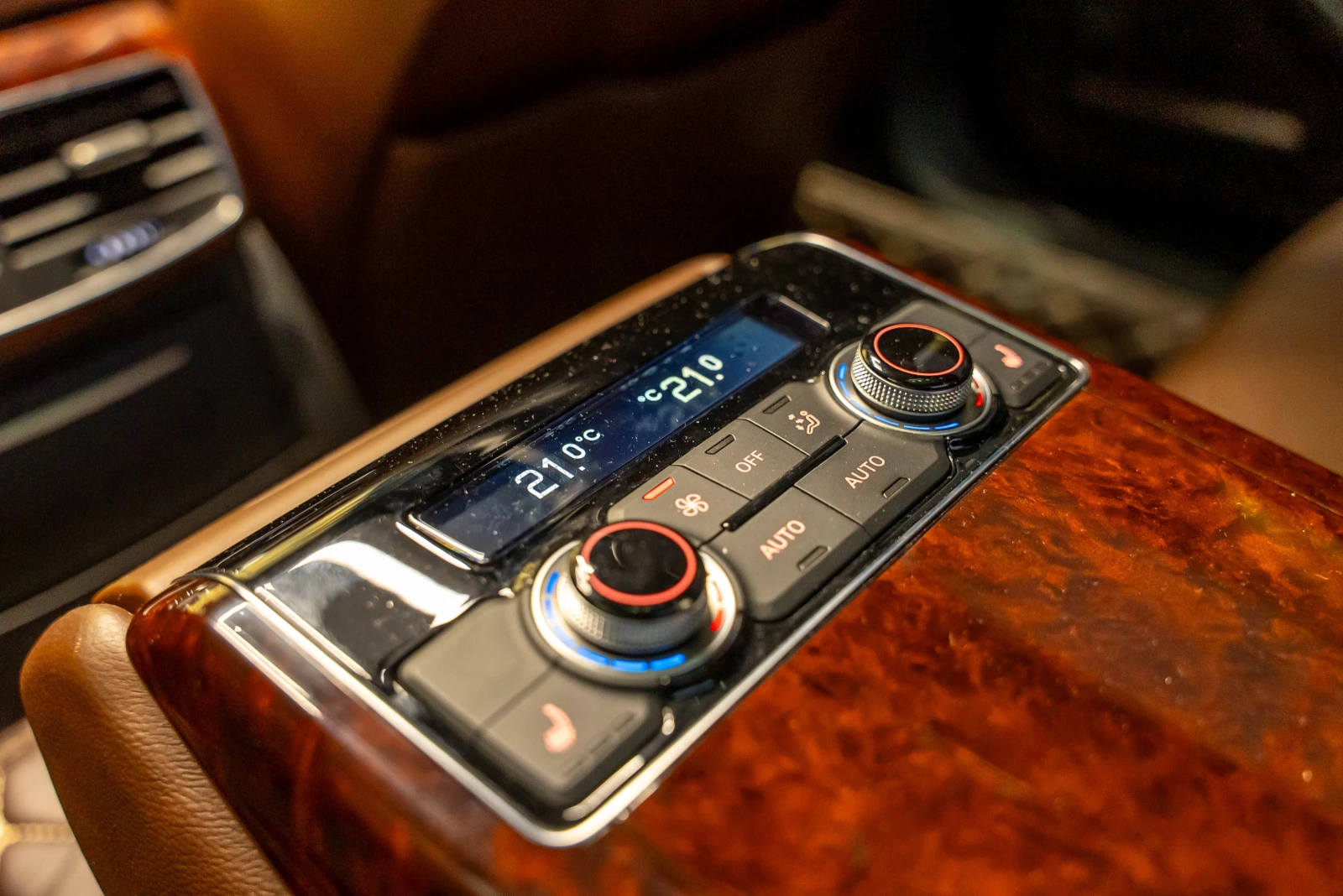 Audi A8 4.2 L | Mobile.bg   11