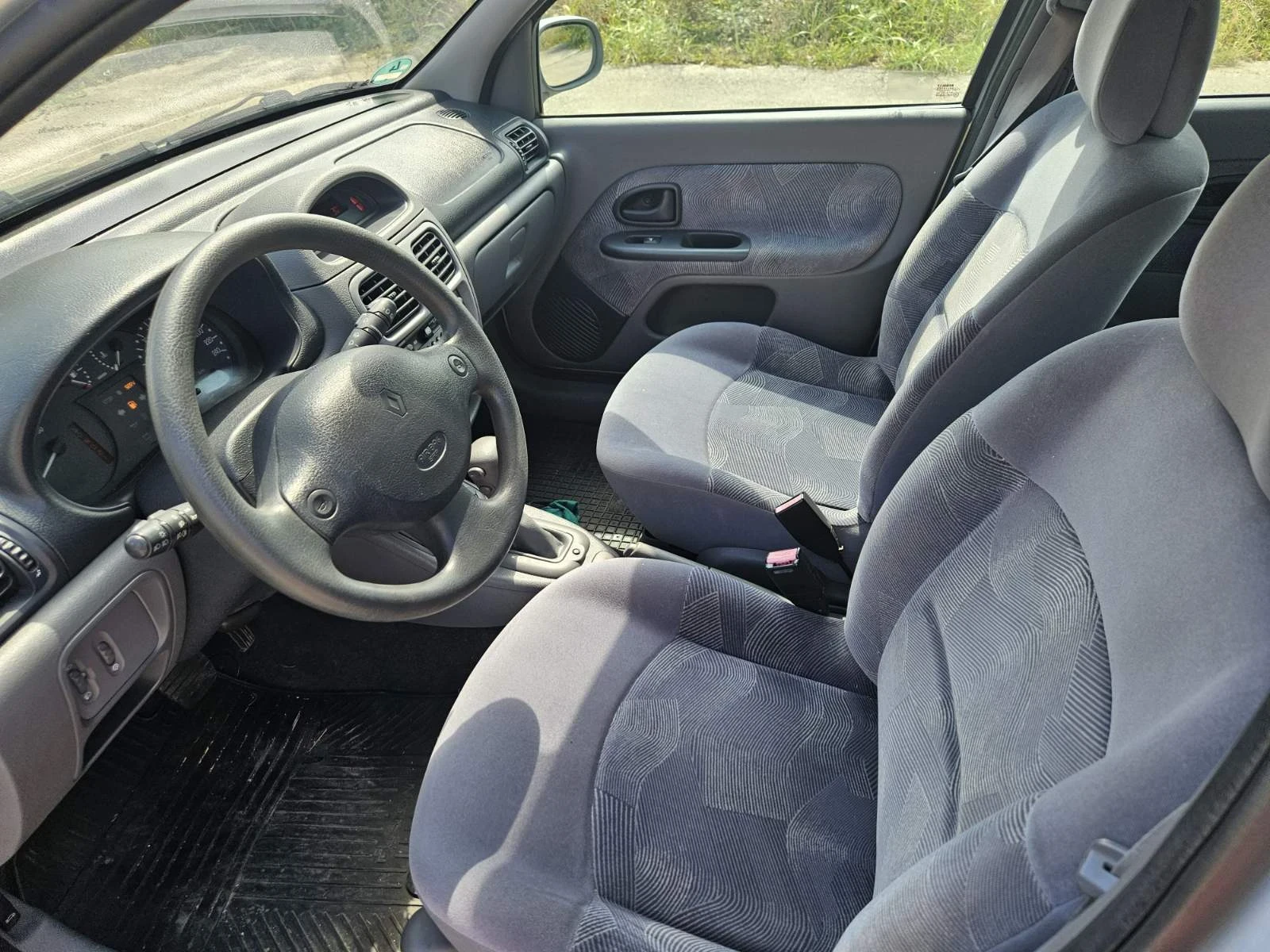 Renault Clio 1.6 90k.c. - изображение 7