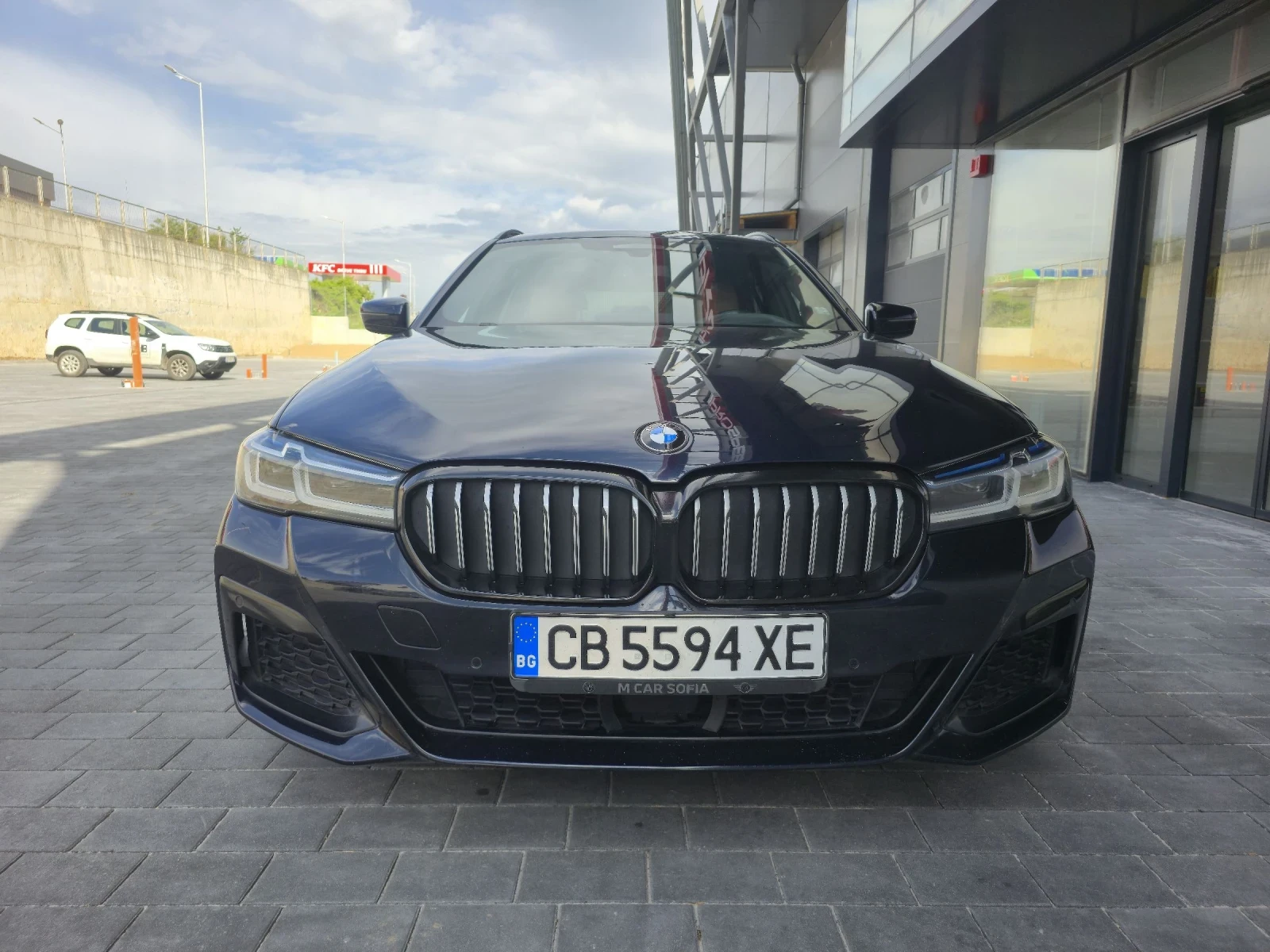 BMW 530 Лизинг* Msport* Печка* Individual* Distr* XD* Lase, снимка 4 - Автомобили и джипове - 54636152
