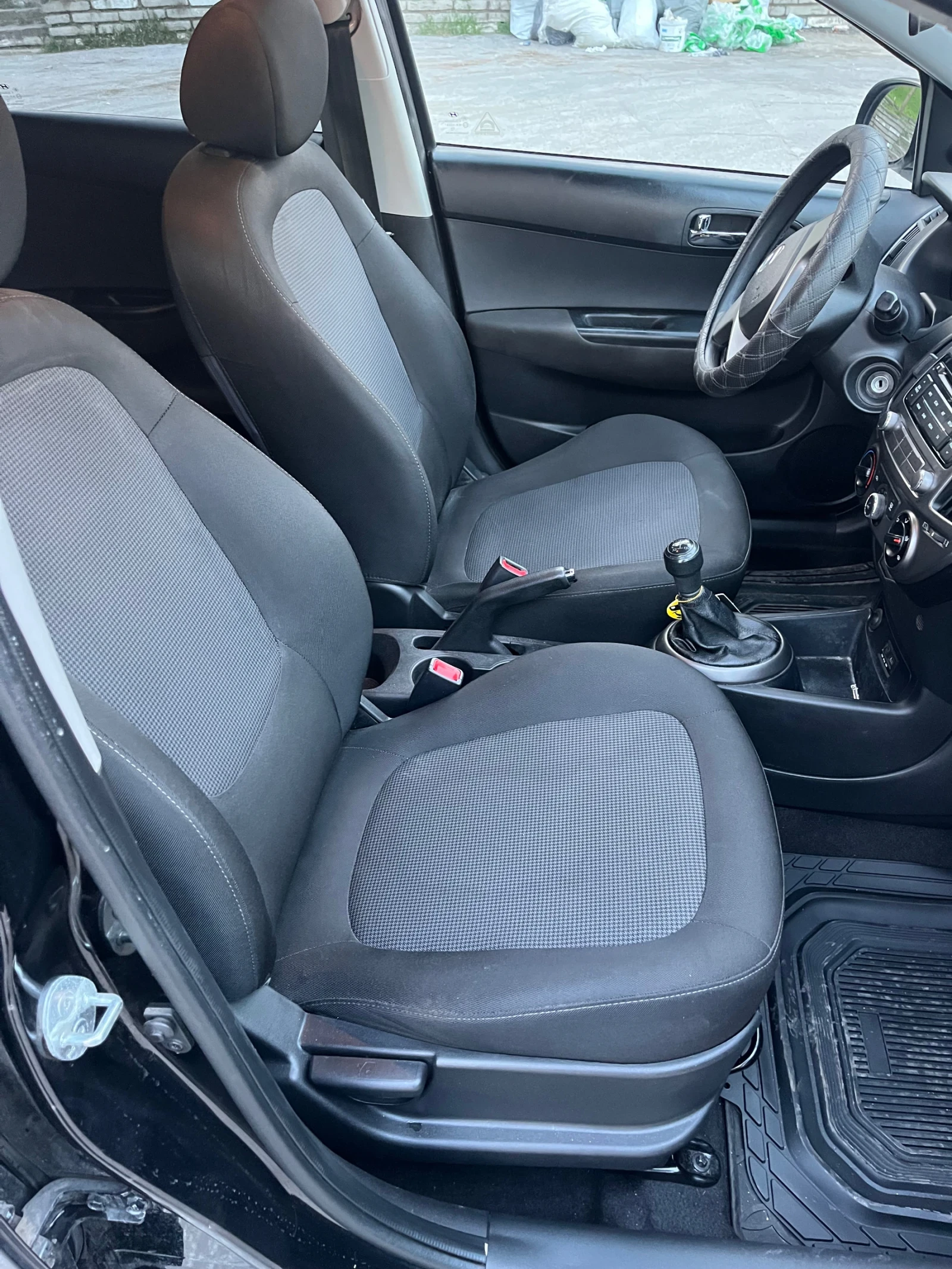 Hyundai I20, снимка 8 - Автомобили и джипове - 53850571