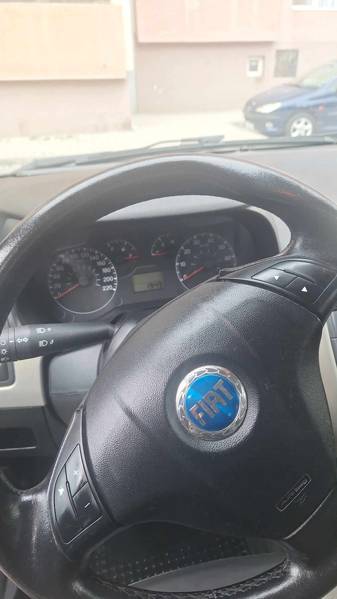 Fiat Punto 1.2, снимка 9 - Автомобили и джипове - 53946904