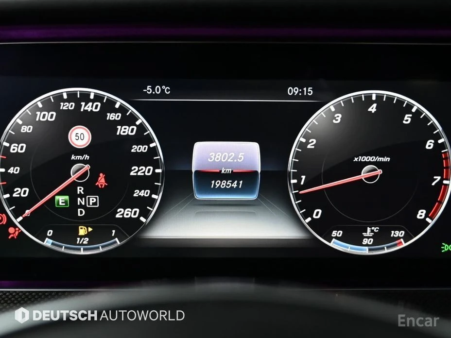 Mercedes-Benz E 300, снимка 8 - Автомобили и джипове - 53994881