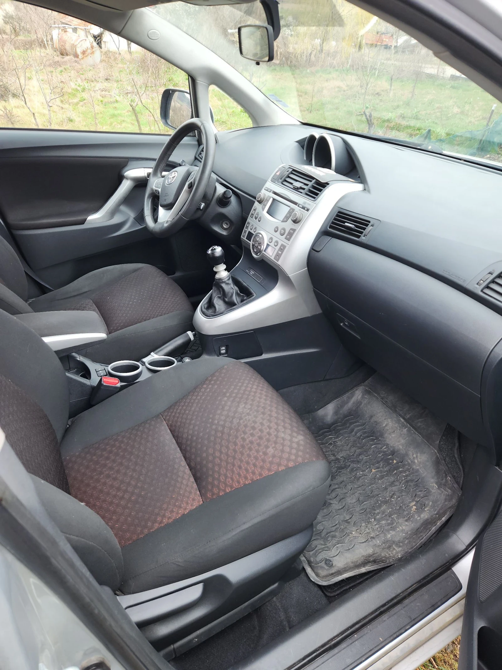 Toyota Corolla verso, снимка 4 - Автомобили и джипове - 54072796