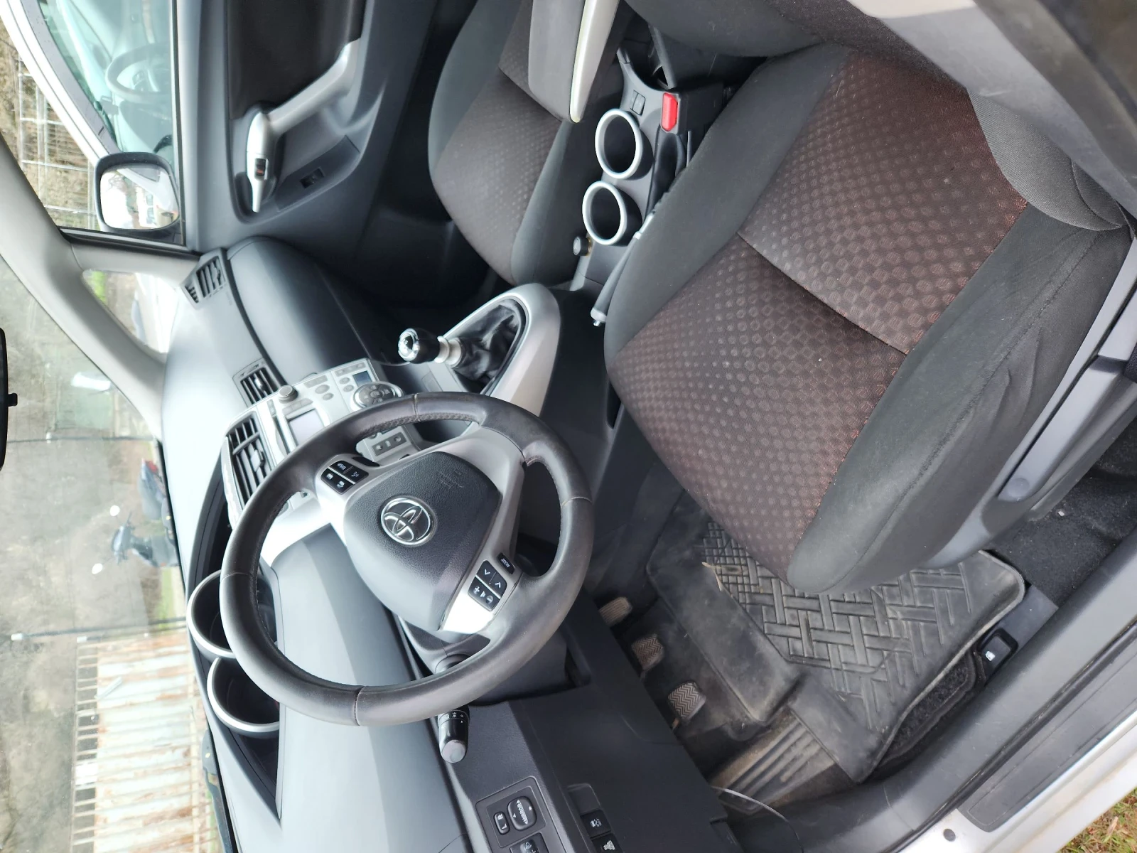 Toyota Corolla verso, снимка 2 - Автомобили и джипове - 54072796