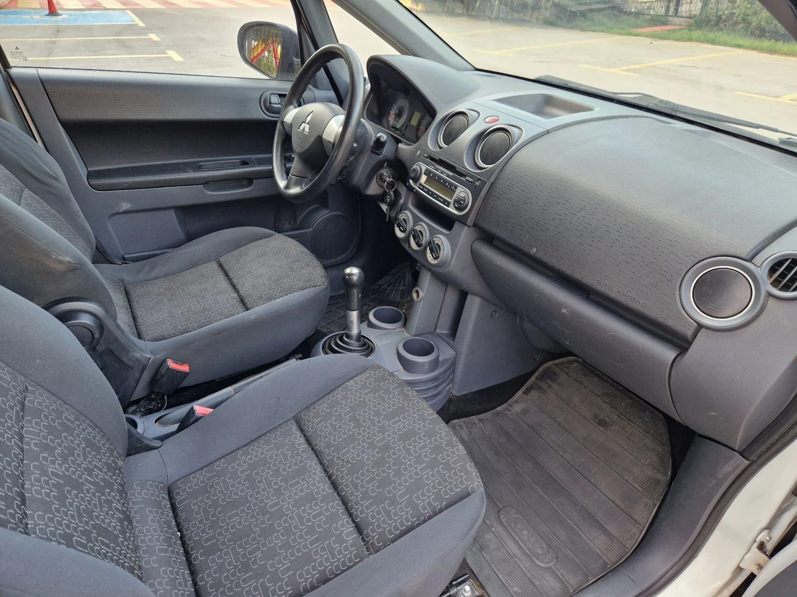 Mitsubishi Colt НОВ ВНОС...1.0i...FACE LIFT...КЛИМАТИК..., снимка 13 - Автомобили и джипове - 54115194