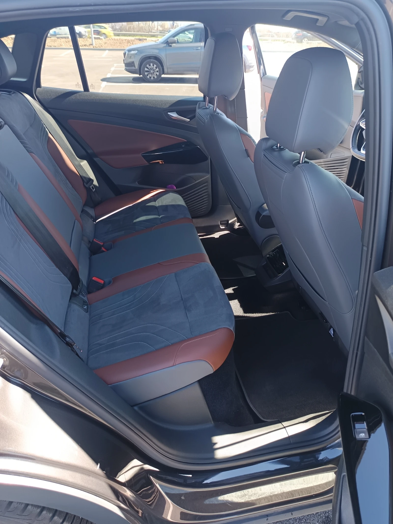 VW ID.4 Pro Performance 1St Edition 77kw, снимка 11 - Автомобили и джипове - 54148267