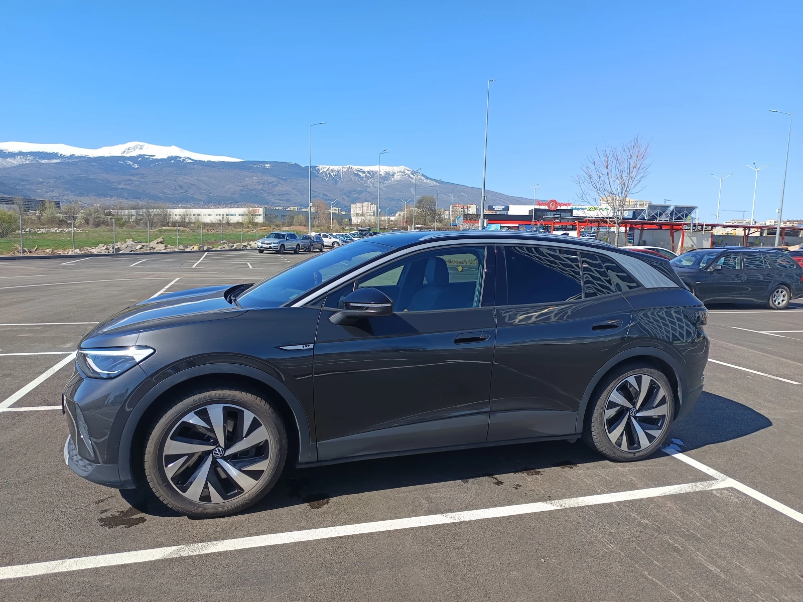 VW ID.4 Pro Performance 1St Edition 77kw, снимка 2 - Автомобили и джипове - 54148267