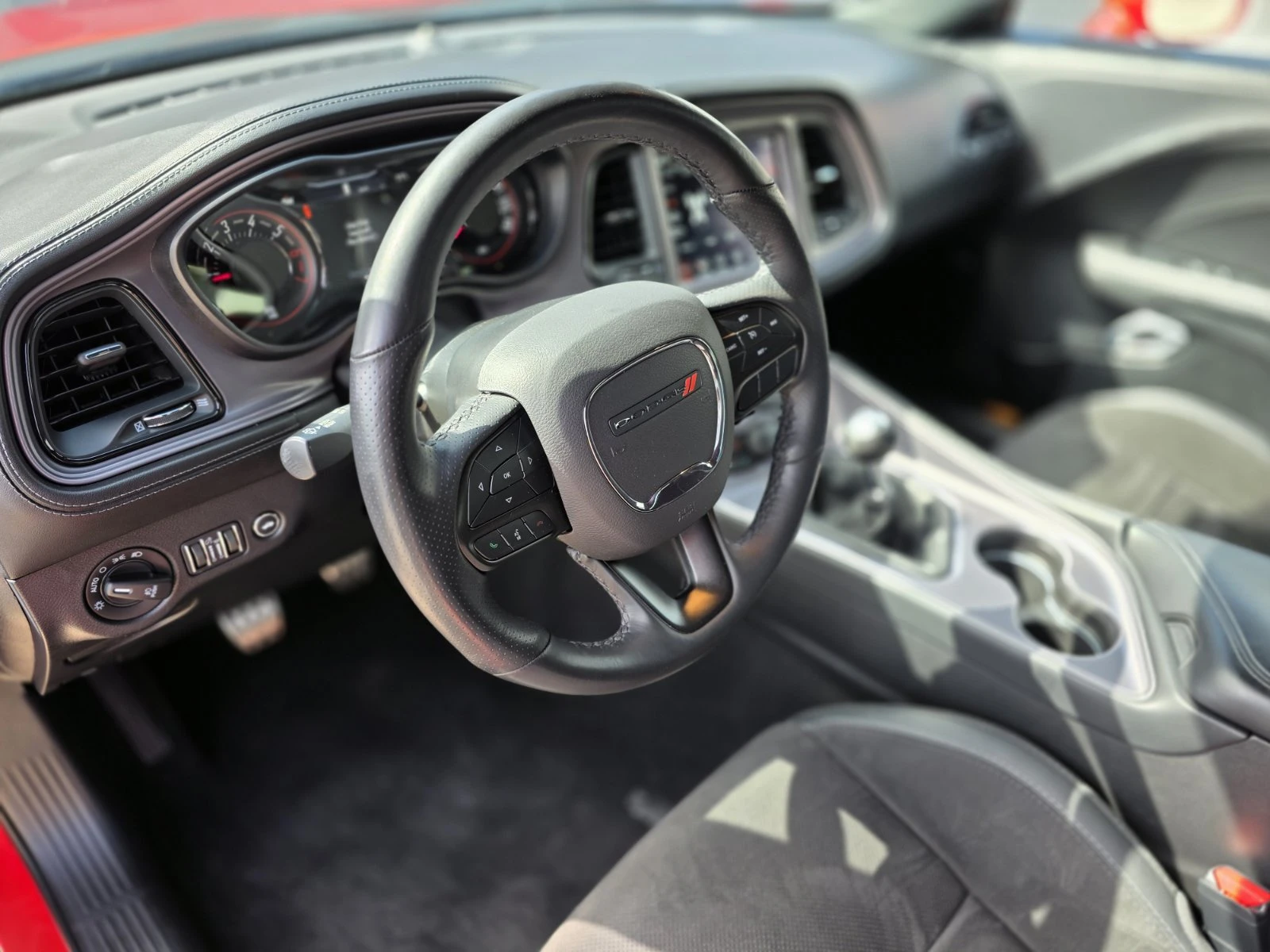 Dodge Challenger 5.7L V8 HEMI R/T | Mobile.bg � ����������� 11