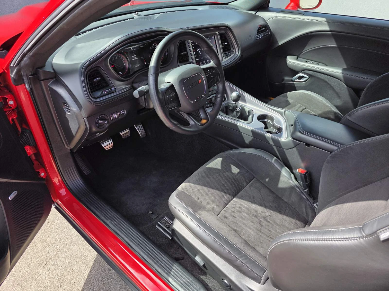 Dodge Challenger 5.7L V8 HEMI R/T | Mobile.bg � ����������� 10