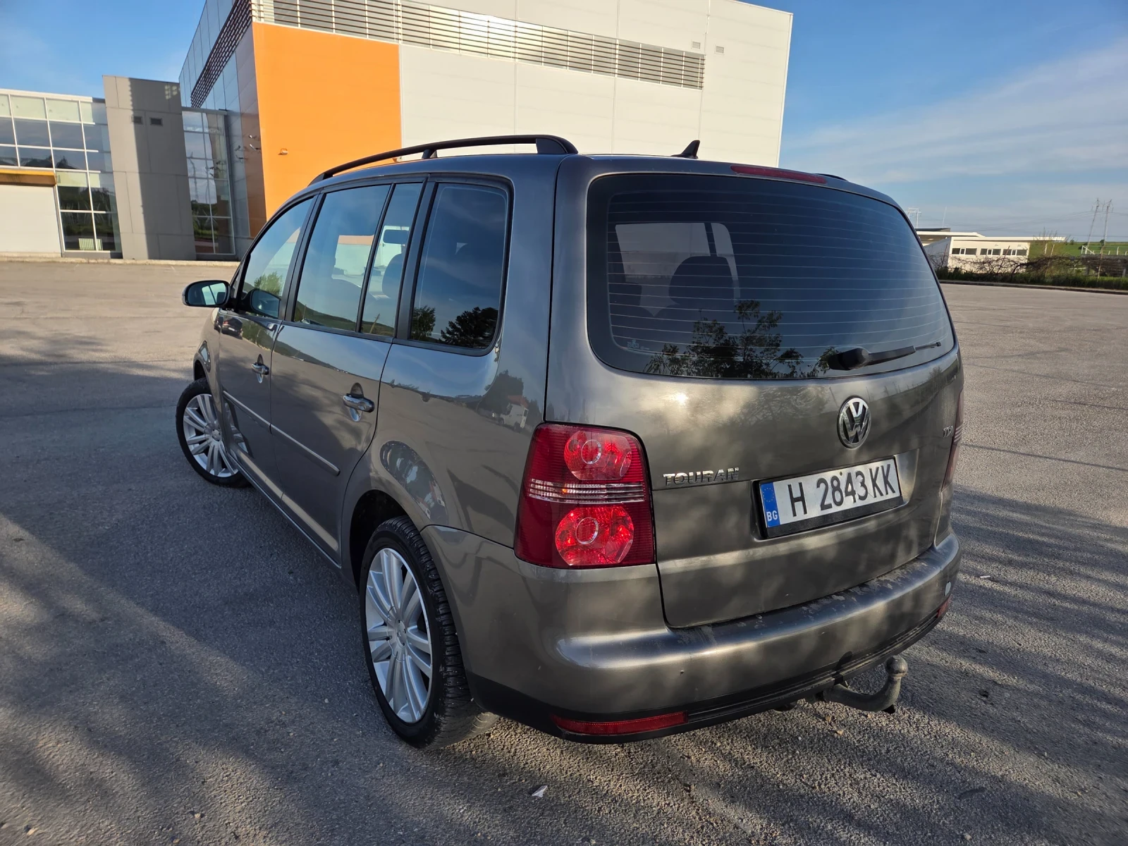 VW Touran, снимка 13 - Автомобили и джипове - 54458691