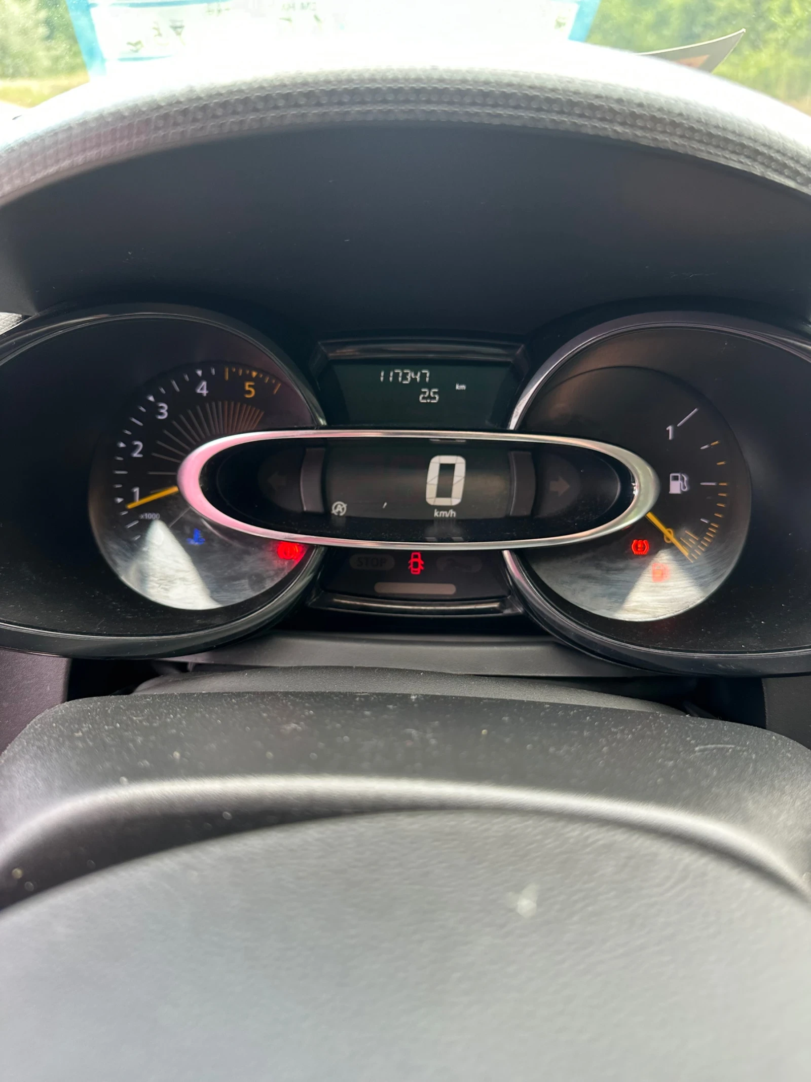 Renault Clio 1.5dci-75cv., снимка 11 - Автомобили и джипове - 54868185