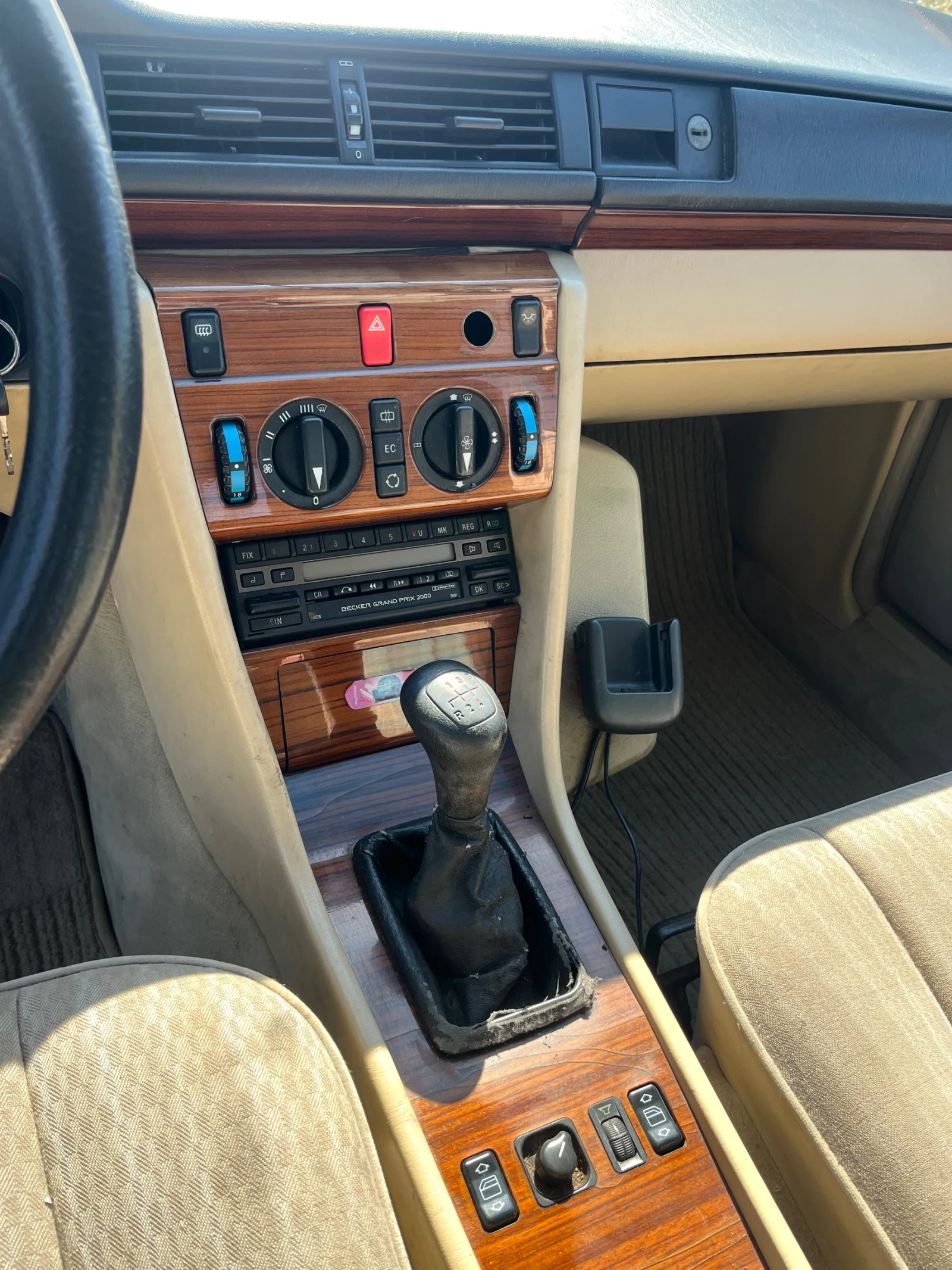Mercedes-Benz 124, снимка 7 - Автомобили и джипове - 54976800