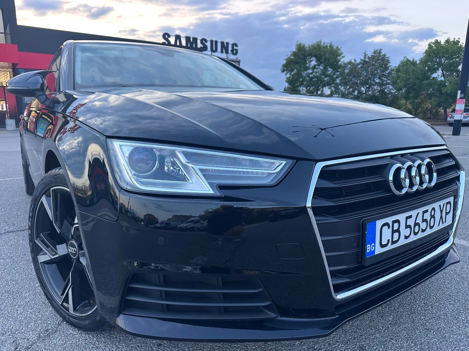 Audi A4 2.0 TDI * DIGITAL* LED* NAVI* 