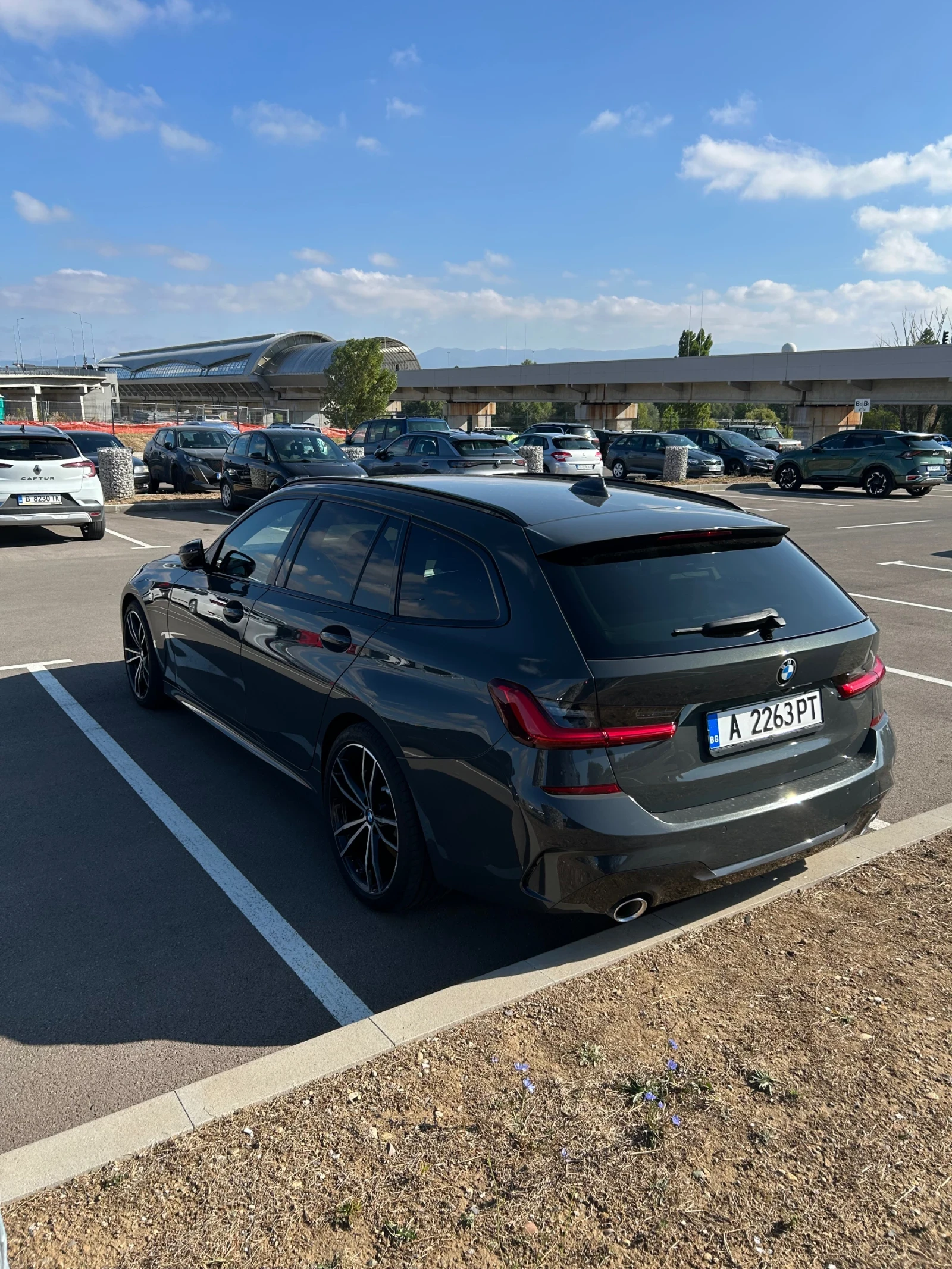 BMW 320 G21 Xdrive M-pack, снимка 3 - Автомобили и джипове - 56049808