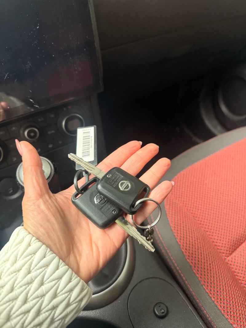 Nissan Qashqai, снимка 5 - Автомобили и джипове - 52488533