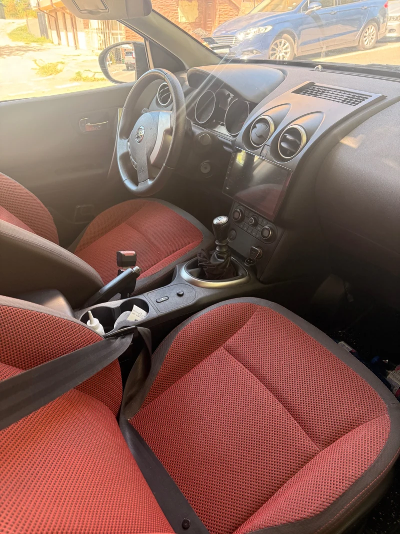 Nissan Qashqai, снимка 4 - Автомобили и джипове - 52488533