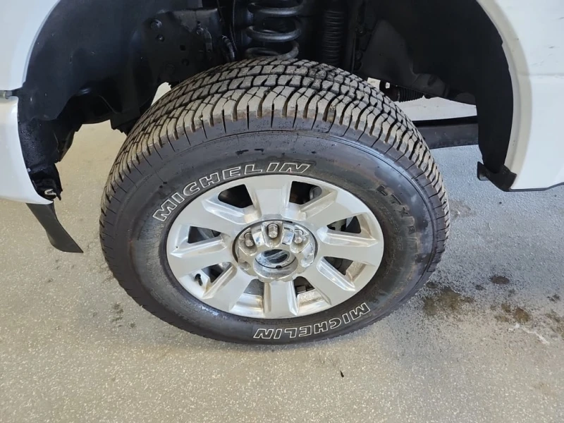 Ford F350 * PLATINUM CREW CAB STD BED * CARFAX * ЦЕНА ДО БГ, снимка 7 - Автомобили и джипове - 52865598