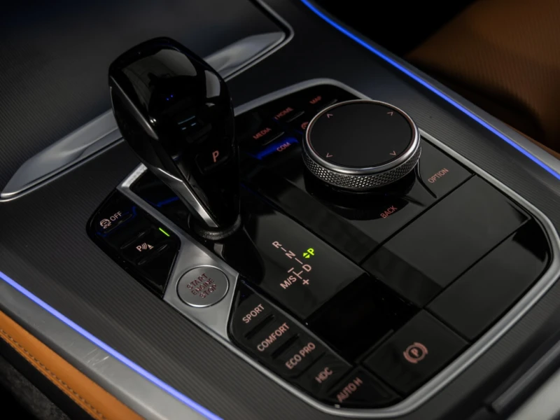 BMW X5 * xDrive40i M SPORT PREMIUM ESSENTIAL PKG * CARFAX, снимка 10 - Автомобили и джипове - 53044348