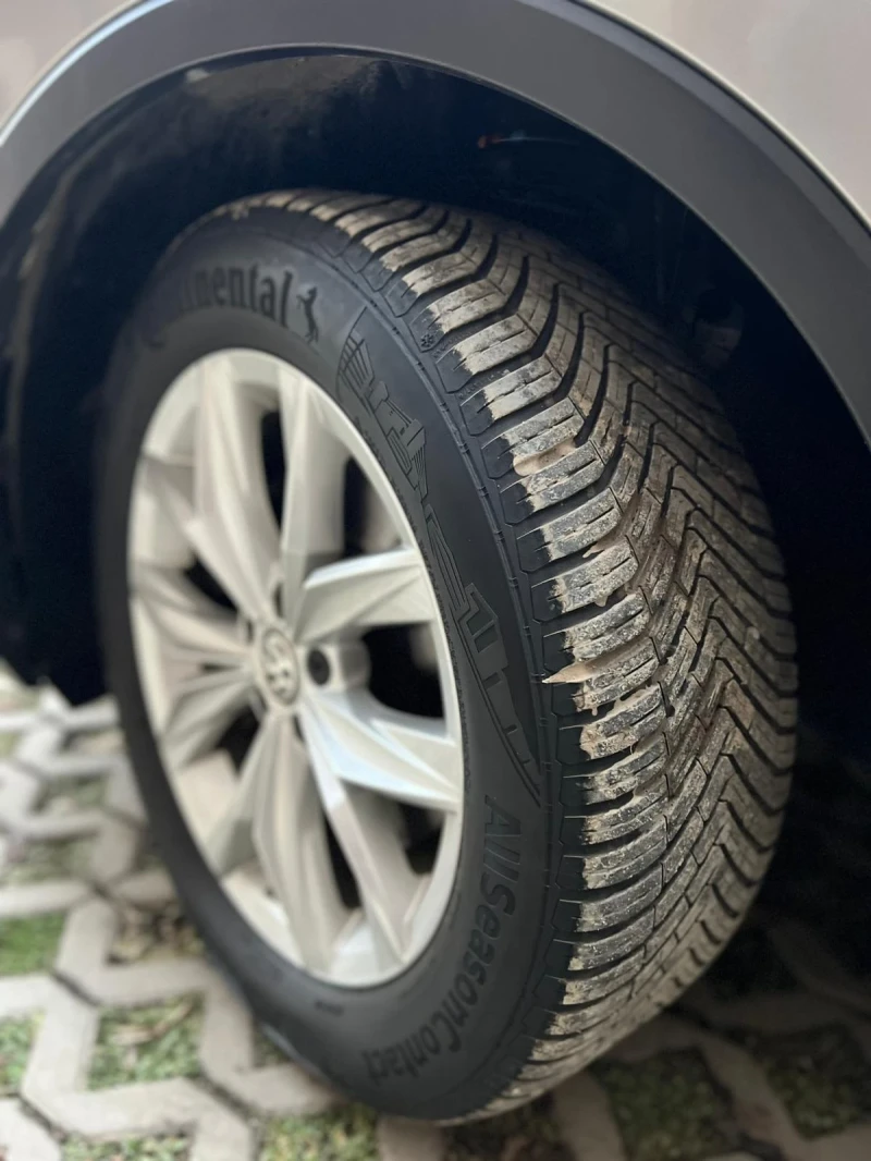 VW Tiguan TDI Higlhine 4 Motion BMT, снимка 4 - Автомобили и джипове - 53259536