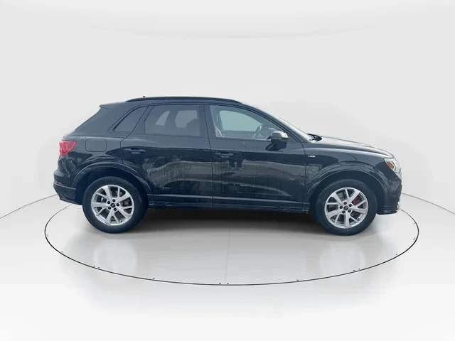 Audi Q3 Progressiv 45 TFSI* АвтоКредит* (ЦЕНА ДО БГ), снимка 5 - Автомобили и джипове - 53712182