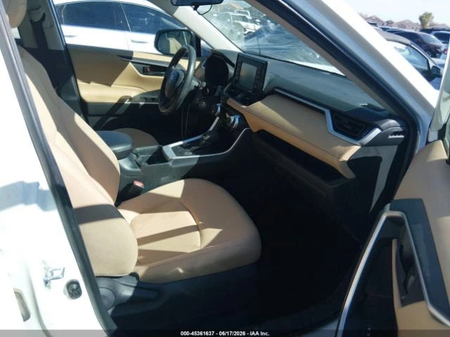 Toyota Rav4 HYBRID* LE* AWD* ПОДГРЕВ* NAVI* LED* , снимка 5 - Автомобили и джипове - 55557274
