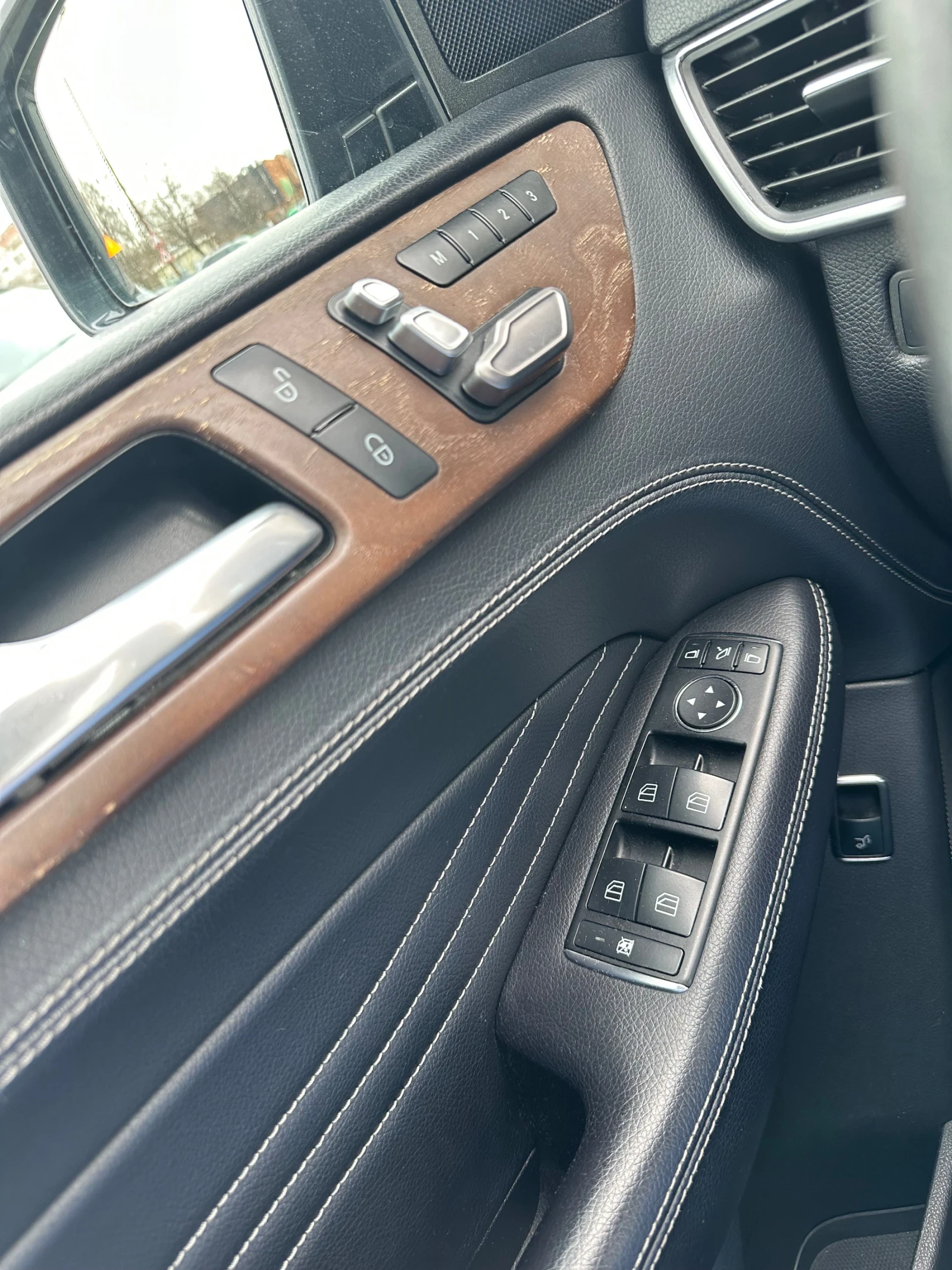 Mercedes-Benz ML 350 AMG line, снимка 7 - Автомобили и джипове - 53890061