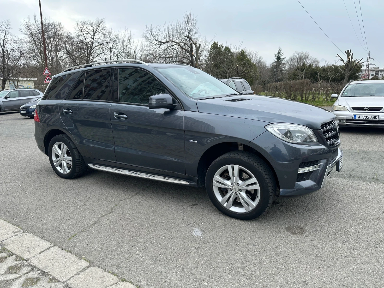 Mercedes-Benz ML 350 AMG line, снимка 3 - Автомобили и джипове - 53890061