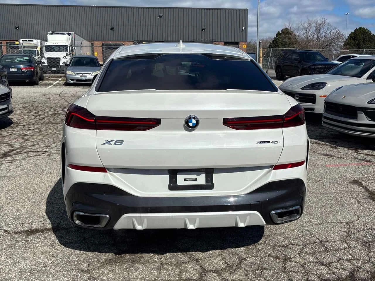 BMW X6 xDrive40i/ПАНОРАМА/360 КАМЕРИ, снимка 5 - Автомобили и джипове - 54268975